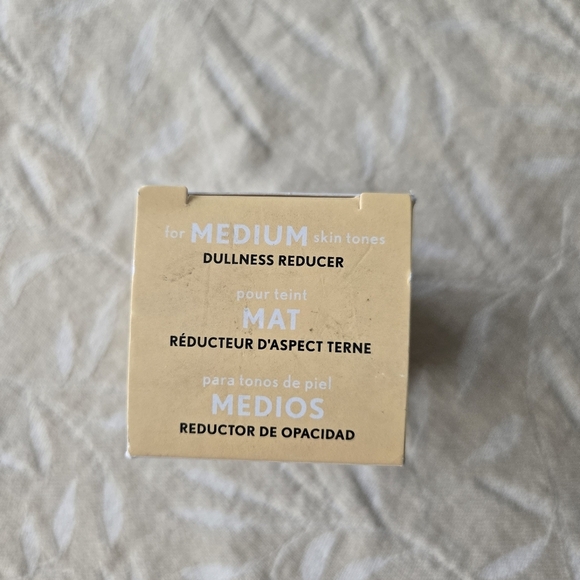 Covergirl Color Correcting Serum Moisturizer Primer - Medium Skin Tone - Picture 2 of 5